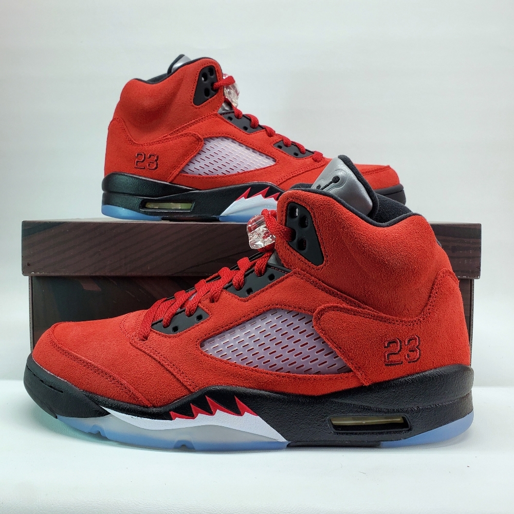 Air Jordan Retro 5 - Picture 1 of 10